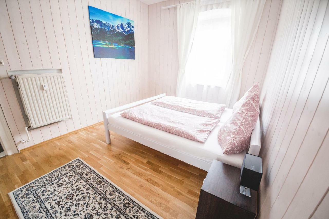 Ferienwohnung Alpi Garmisch-Partenkirchen Exterior photo